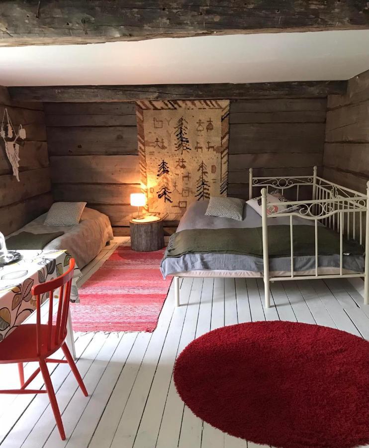 Paeivin Pirtti - Pirttikahvila Ja B&B Luosto Bagian luar foto